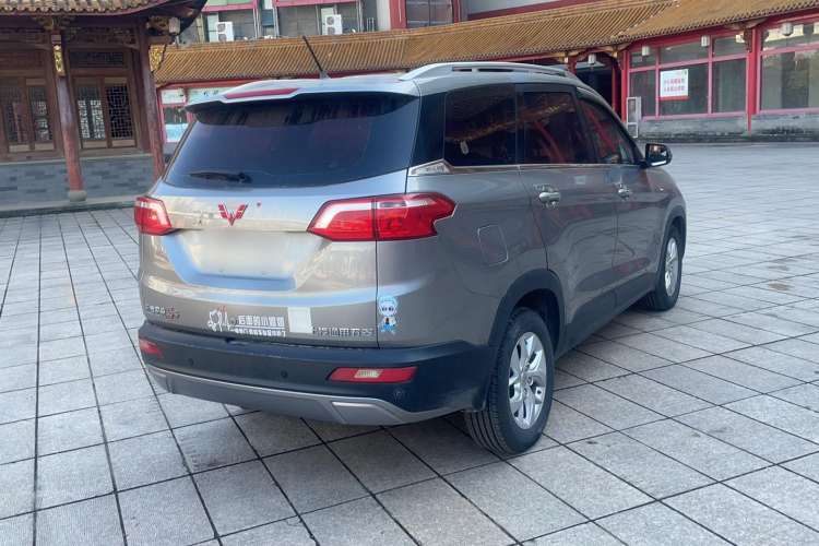 Used Wuling Hongguang S3 2018 1.5T Manual Luxury Model China V Standard Exterior 3