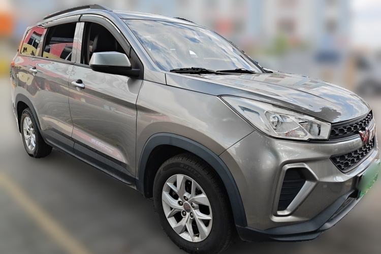 Used Wuling Hongguang S3 2018 1.5L Manual Standard Version China V Standard Front Right 45 Deg