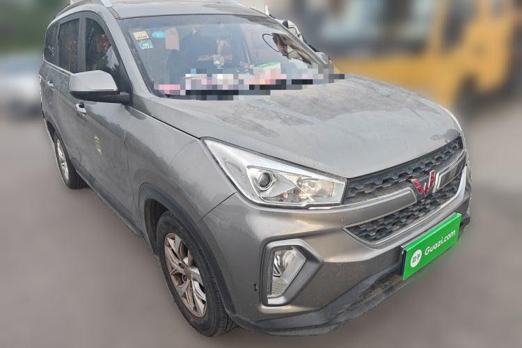 Used Wuling Hongguang S3 2018 1.5L Manual Luxury Model China V Standard Front Right 45 Deg