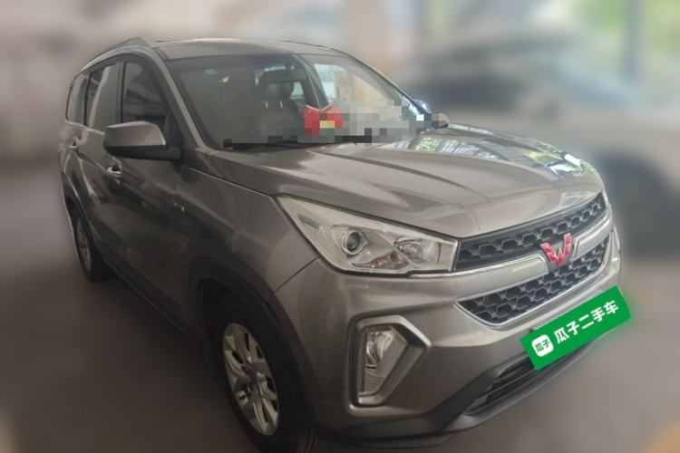 Used Wuling Hongguang S3 2018 1.5T Manual Luxury Model China V Standard Front Right 45 Deg