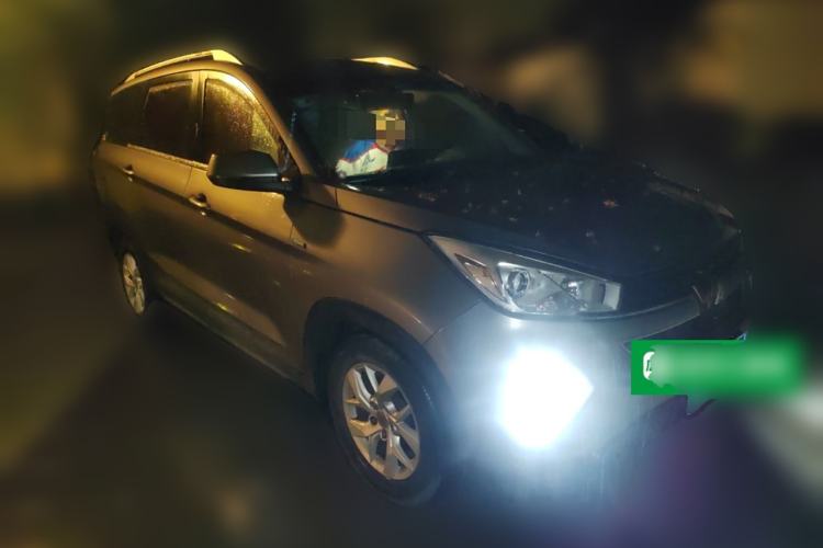 Used Wuling Hongguang S3 2018 1.5L Manual Luxury Model China V Standard Front Right 45 Deg