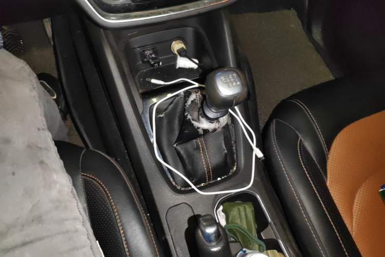 Used Wuling Hongguang S3 2018 1.5L Manual Luxury Model China V Standard Gear Lever