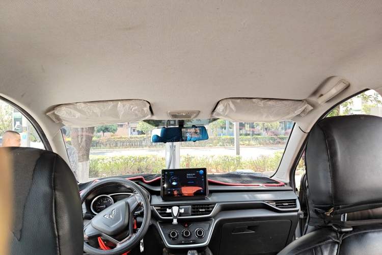 Used Wuling Hongguang S3 2018 1.5L Manual Standard Version China V Standard Headliner