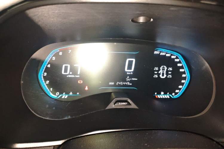 Used Wuling Hongguang S3 2018 1.5T Manual Luxury Model China V Standard Instrument Cluster