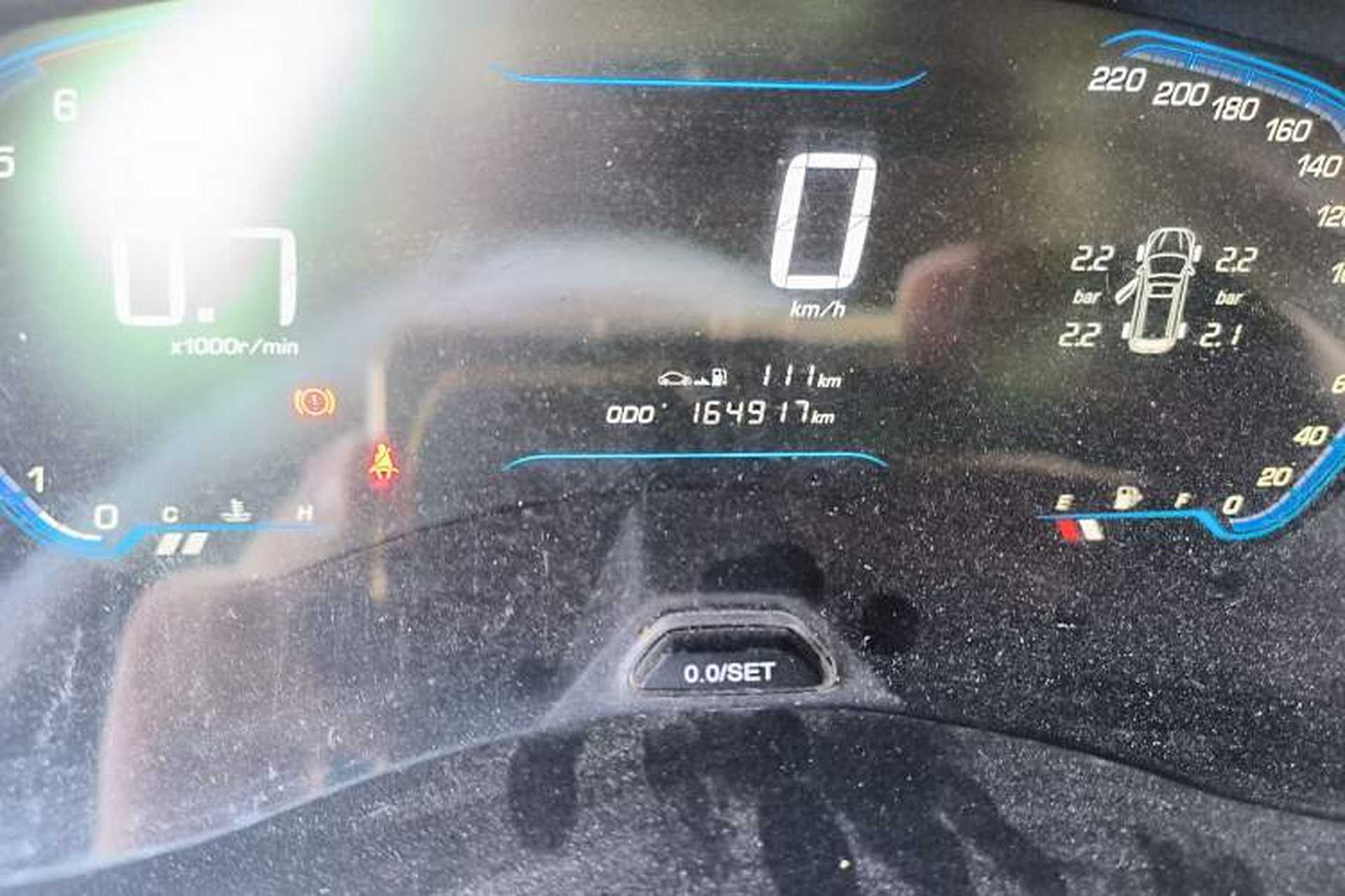 Used Wuling Hongguang S3 2018 1.5L Manual Luxury Model China V Standard Odometer Close Up