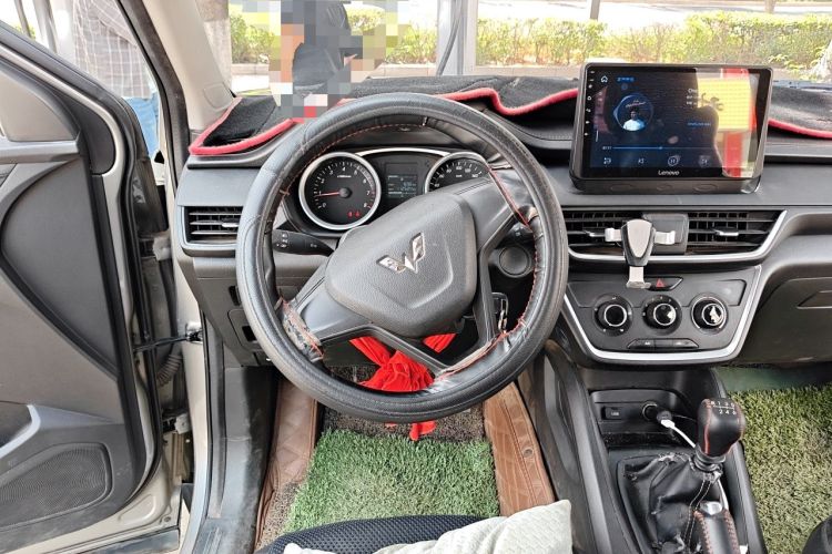 Used Wuling Hongguang S3 2018 1.5L Manual Standard Version China V Standard Steering Wheel