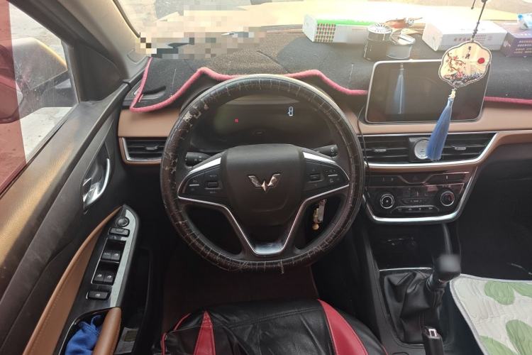 Used Wuling Hongguang S3 2018 1.5L Manual Luxury Model China V Standard Steering Wheel
