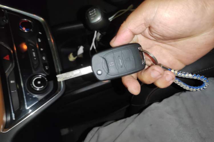 Used Wuling Hongguang S3 2018 1.5L Manual Luxury Model China V Standard Vehicle Key