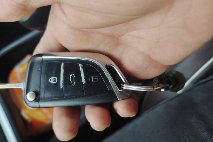 Used Wuling Hongguang S3 2018 1.5L Manual Comfort Model China V Standard Vehicle Key