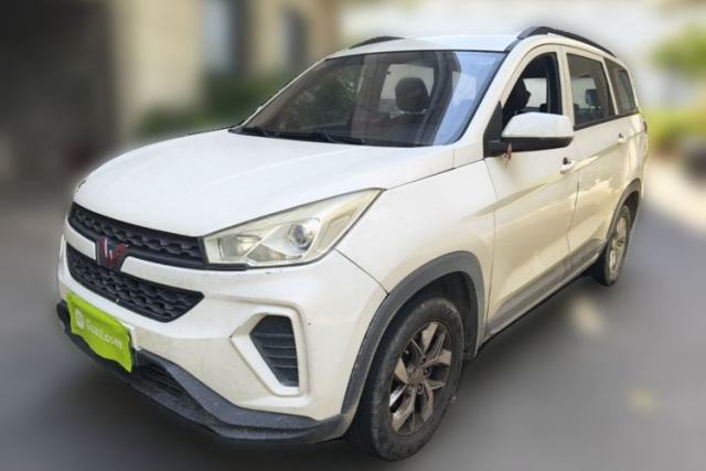 Używany Wuling Hongguang S3 2018 1.5L Manual Standard Version China V Standard