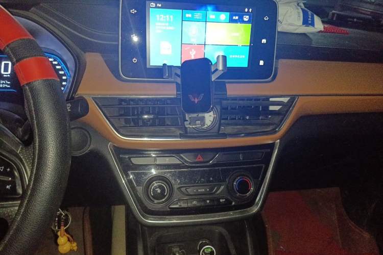 Used Wuling Hongguang S3 2018 1.5L Manual Luxury Model China V Standard Audio And AC Panel