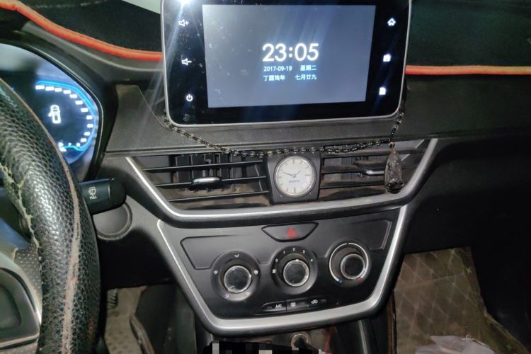 Used Wuling Hongguang S3 2018 1.5L Manual Comfort Model China V Standard Audio And AC Panel