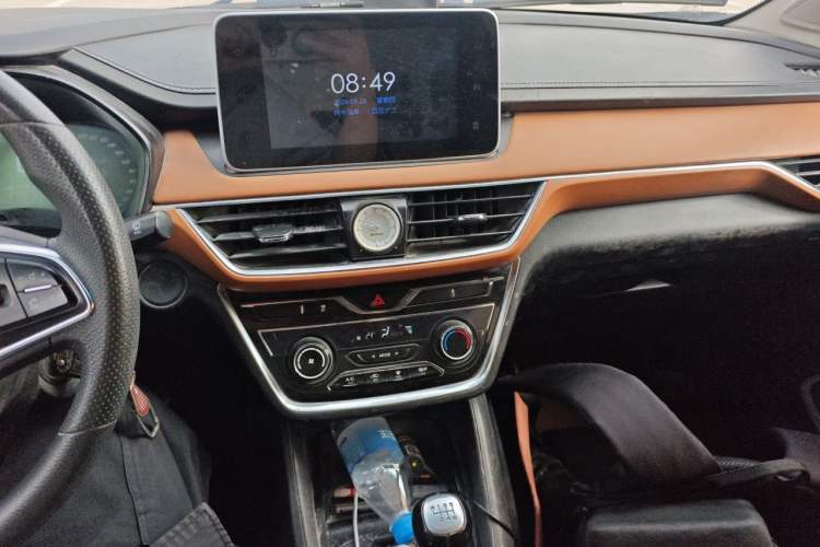 Used Wuling Hongguang S3 2018 1.5L Manual Luxury Model China V Standard Audio And AC Panel