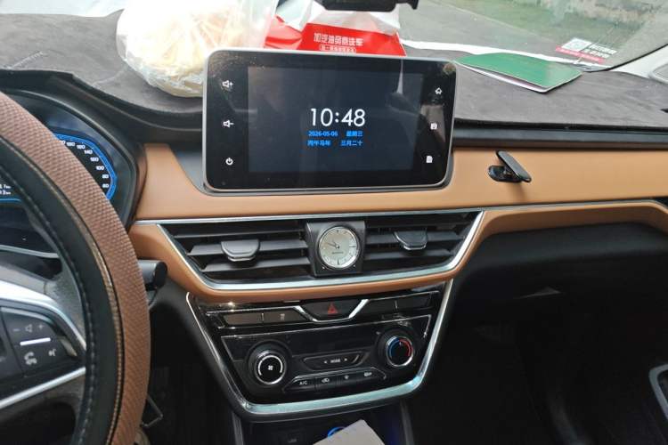 Used Wuling Hongguang S3 2018 1.5L Manual Luxury Model China V Standard Audio And AC Panel
