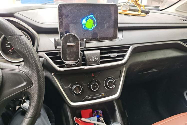 Used Wuling Hongguang S3 2018 1.5L Manual Standard Version China V Standard Audio And AC Panel