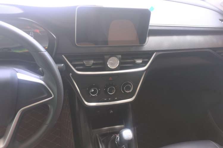 Used Wuling Hongguang S3 2018 1.5L Manual Comfort Model China V Standard Audio And AC Panel