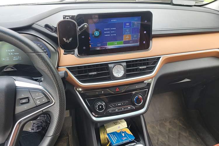 Used Wuling Hongguang S3 2018 1.5L Manual Luxury Model China V Standard Audio And AC Panel