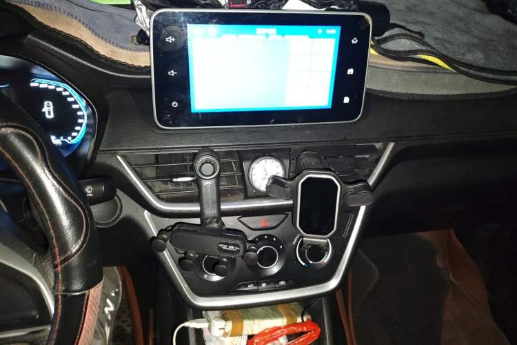 Used Wuling Hongguang S3 2018 1.5L Manual Comfort Model China V Standard Audio And AC Panel