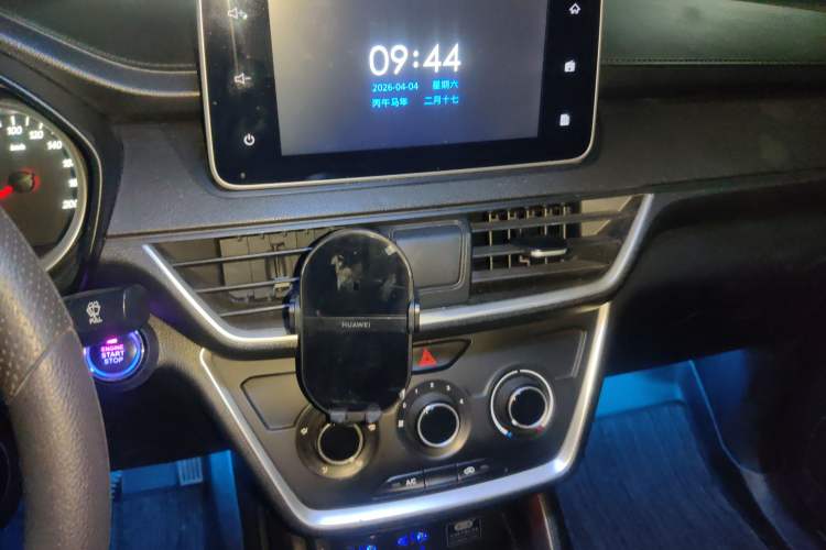 Used Wuling Hongguang S3 2018 1.5L Manual Standard Version China V Standard Audio And AC Panel