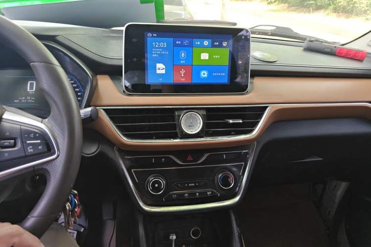 Used Wuling Hongguang S3 2018 1.5L Manual Luxury Model China V Standard Audio And AC Panel