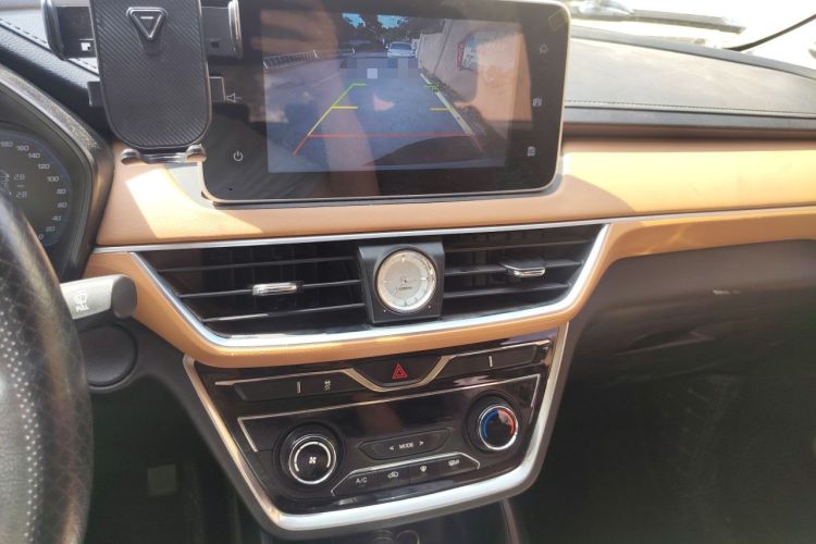 Used Wuling Hongguang S3 2018 1.5L Manual Luxury Model China V Standard Audio And AC Panel