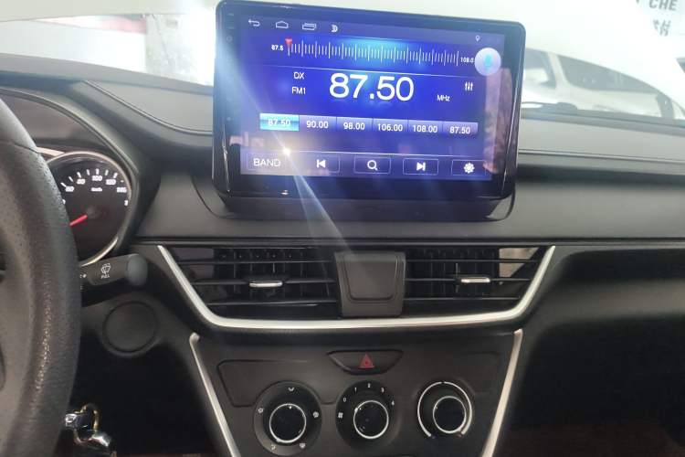 Used Wuling Hongguang S3 2018 1.5L Manual Standard Version China V Standard Audio And AC Panel