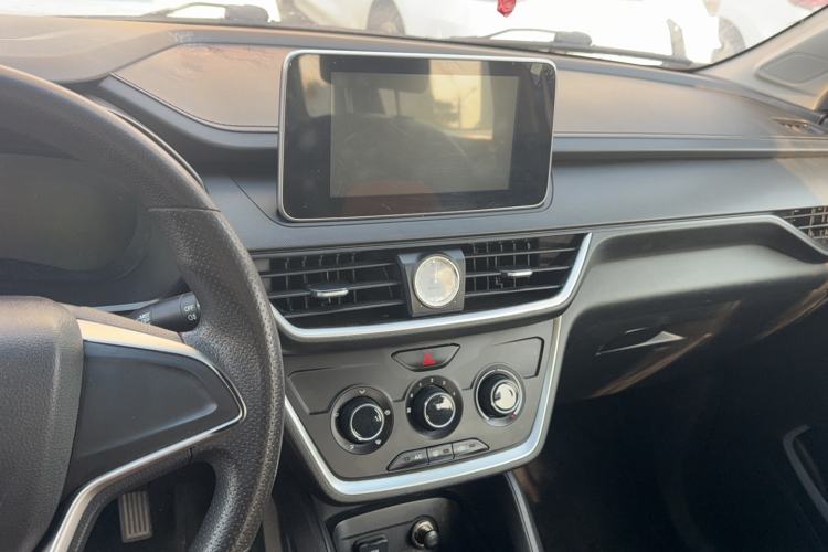 Used Wuling Hongguang S3 2018 1.5L Manual Comfort Model China V Standard Audio And AC Panel