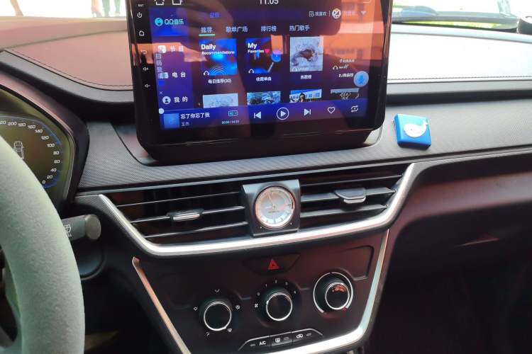 Used Wuling Hongguang S3 2018 1.5L Manual Comfort Model China V Standard Audio And AC Panel