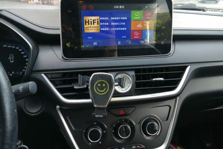 Used Wuling Hongguang S3 2018 1.5L Manual Standard Version China V Standard Audio And AC Panel