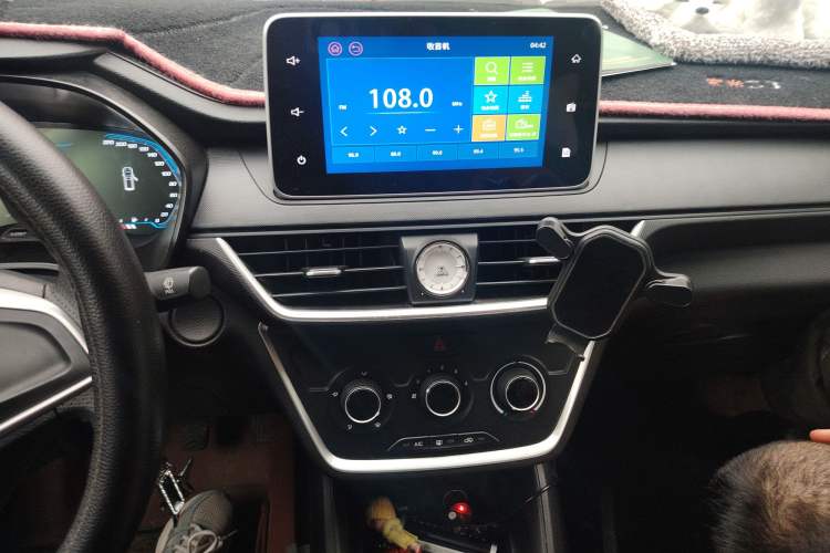 Used Wuling Hongguang S3 2018 1.5T Manual Comfort Model China V Standard Audio And AC Panel