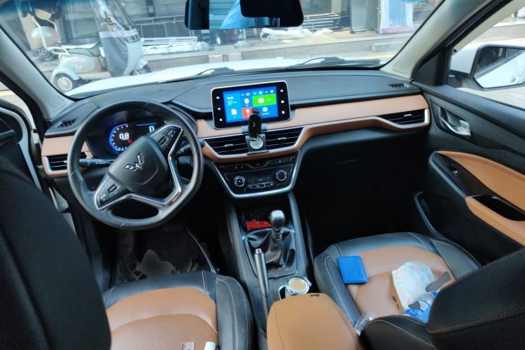 Used Wuling Hongguang S3 2018 1.5L Manual Luxury Model China V Standard Center Console