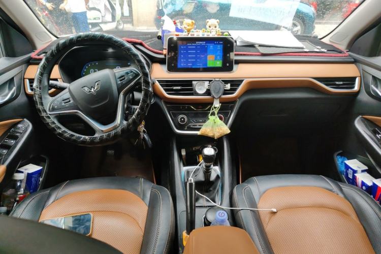 Used Wuling Hongguang S3 2018 1.5L Manual Luxury Model China V Standard Center Console