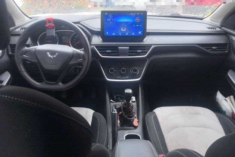 Used Wuling Hongguang S3 2018 1.5L Manual Standard Version China V Standard Center Console