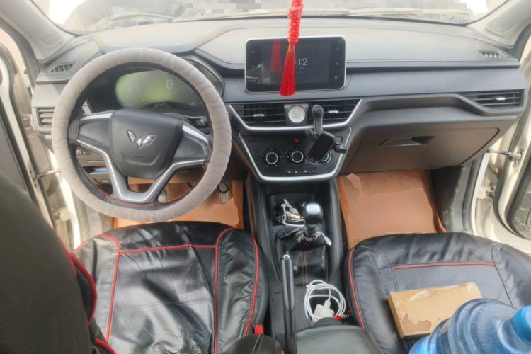 Used Wuling Hongguang S3 2018 1.5T Manual Comfort Model China V Standard Center Console