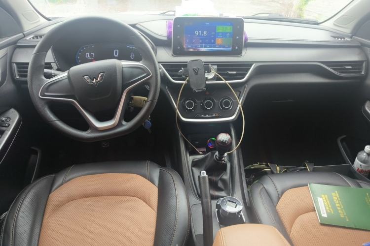 Used Wuling Hongguang S3 2018 1.5L Manual Comfort Model China V Standard Center Console