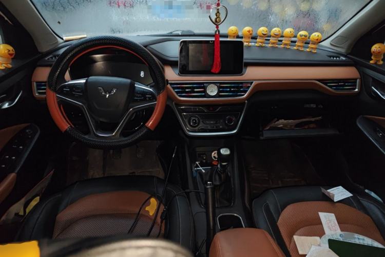 Used Wuling Hongguang S3 2018 1.5L Manual Luxury Model China V Standard Center Console
