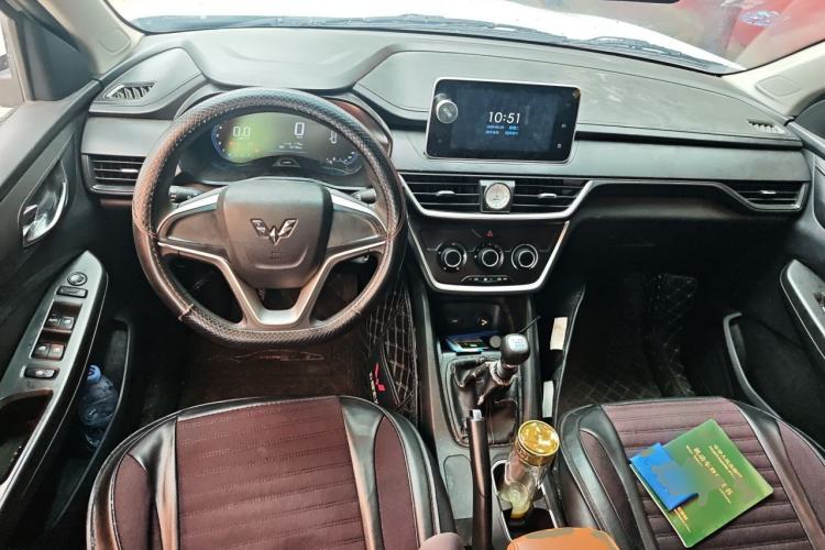 Used Wuling Hongguang S3 2018 1.5L Manual Comfort Model China V Standard Center Console