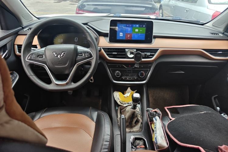 Used Wuling Hongguang S3 2018 1.5L Manual Luxury Model China V Standard Center Console