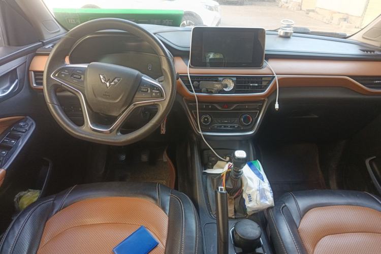 Used Wuling Hongguang S3 2018 1.5L Manual Luxury Model China V Standard Center Console