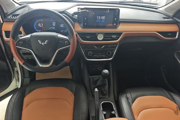 Used Wuling Hongguang S3 2018 1.5L Manual Luxury Model China V Standard Center Console