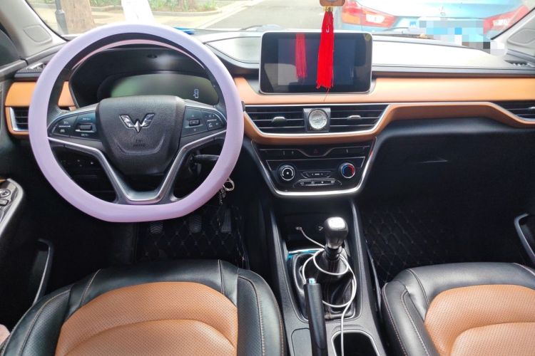 Used Wuling Hongguang S3 2018 1.5L Manual Luxury Model China V Standard Center Console