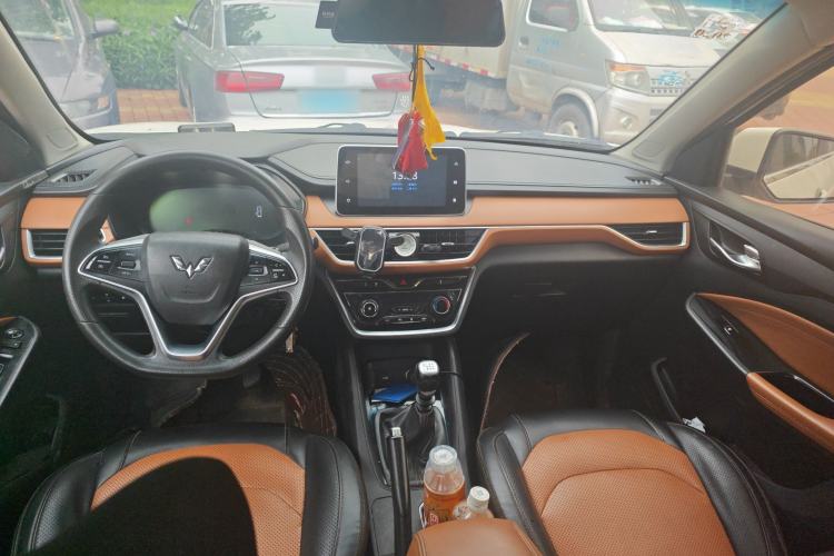 Used Wuling Hongguang S3 2018 1.5L Manual Luxury Model China V Standard Center Console