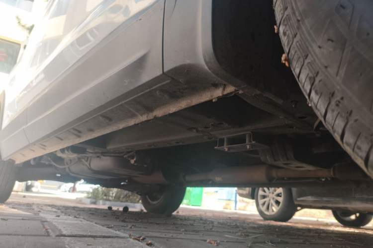 Used Wuling Hongguang S3 2018 1.5L Manual Luxury Model China V Standard Chassis Front Right