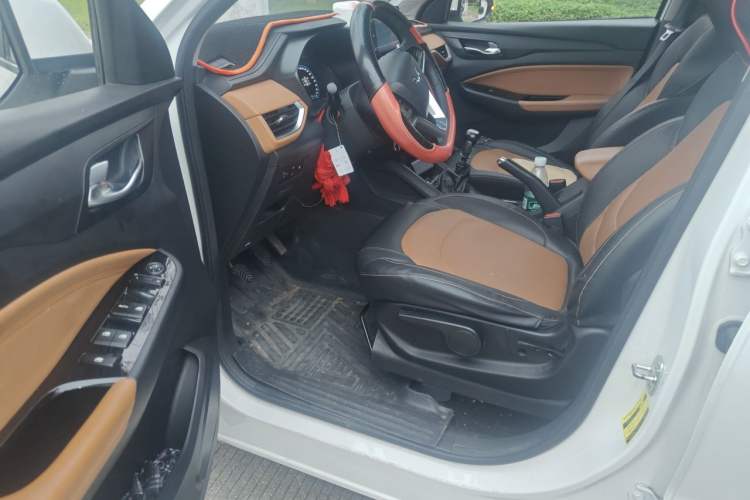 Used Wuling Hongguang S3 2018 1.5L Manual Luxury Model China V Standard Driver Seat