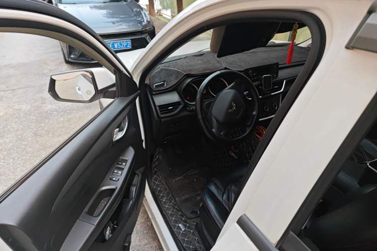 Used Wuling Hongguang S3 2018 1.5L Manual Standard Version China V Standard Driver Seat