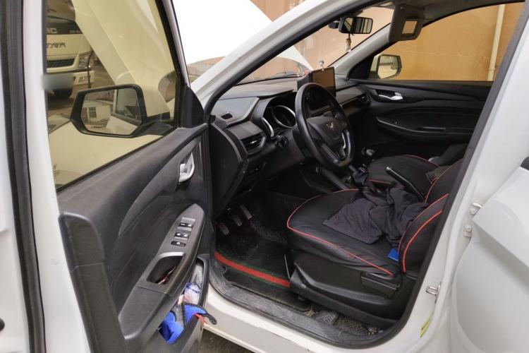 Used Wuling Hongguang S3 2018 1.5L Manual Standard Version China V Standard Driver Seat