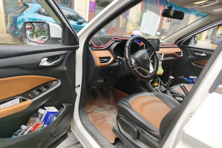 Used Wuling Hongguang S3 2018 1.5L Manual Luxury Model China V Standard Driver Seat