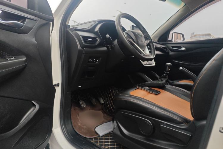 Used Wuling Hongguang S3 2018 1.5L Manual Comfort Model China V Standard Driver Seat