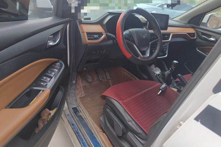 Used Wuling Hongguang S3 2018 1.5T Manual Luxury Model China V Standard Driver Seat