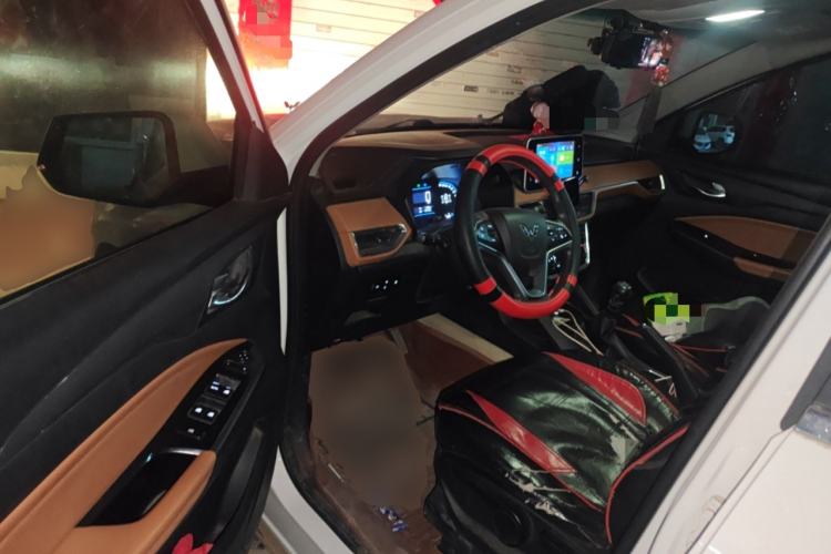 Used Wuling Hongguang S3 2018 1.5L Manual Luxury Model China V Standard Driver Seat